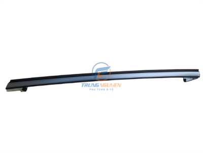 Nẹp viền trên cửa sau, phải - KB7W50991