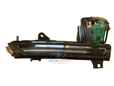 Đèn xi nhan gương chiếu hậu phải Mazda 3 - BCKA69122