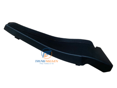 Ốp nhựa góc chân kính chắn gió trước phải Mazda 6 - GBEF51PB1